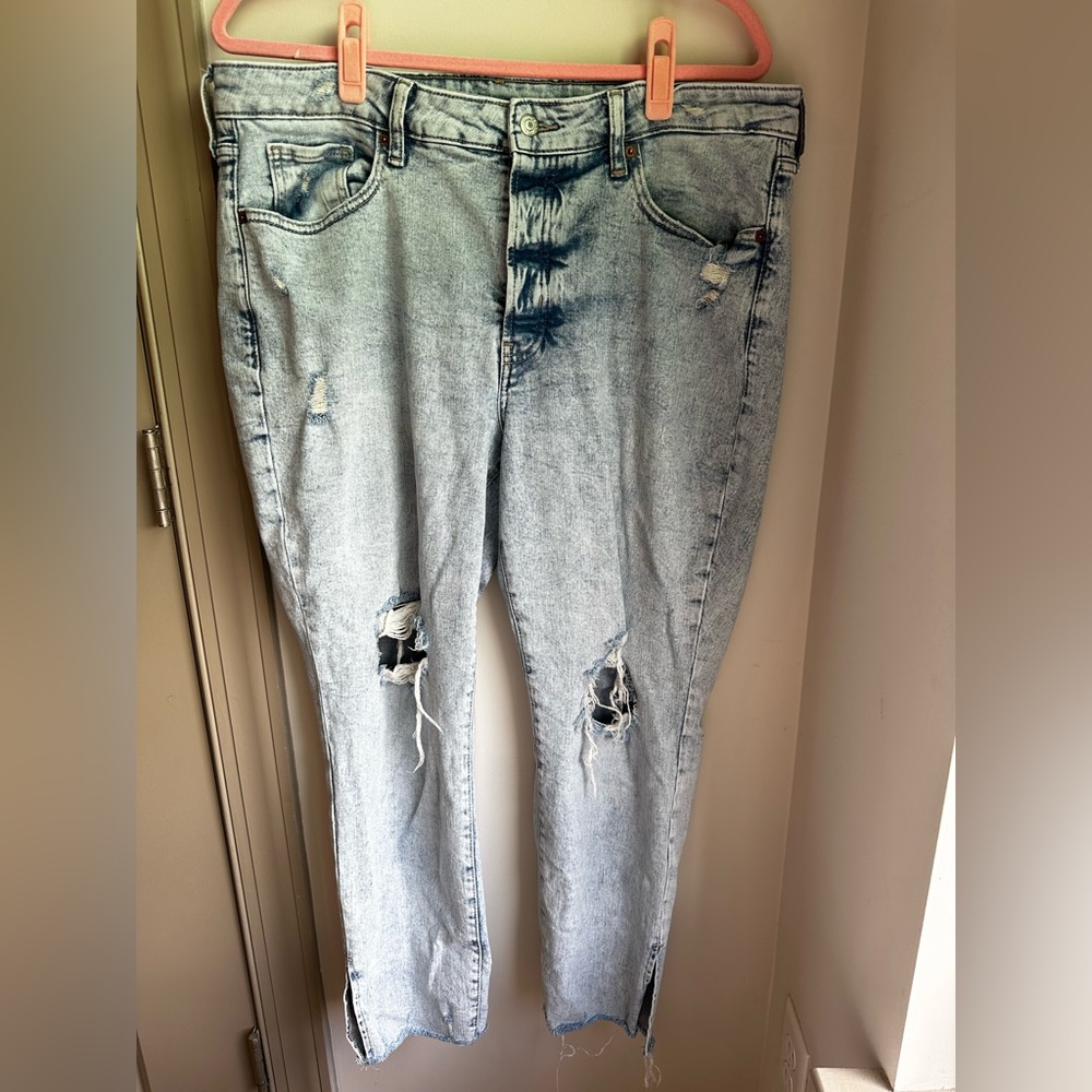 Raw hem straight leg jeans w/ ankle split